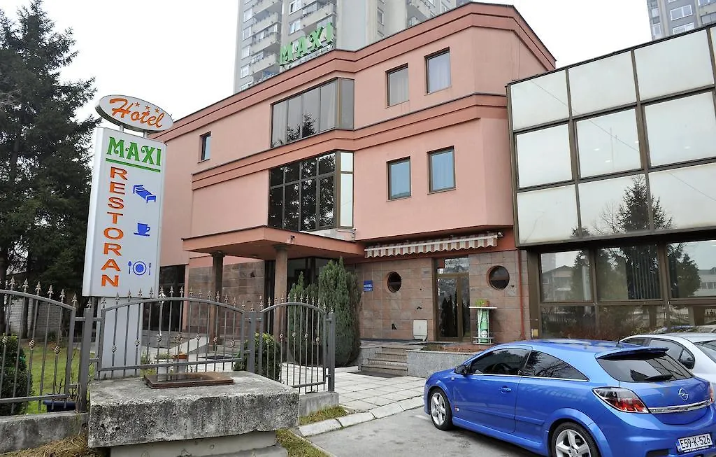 Hotel Maxi-1