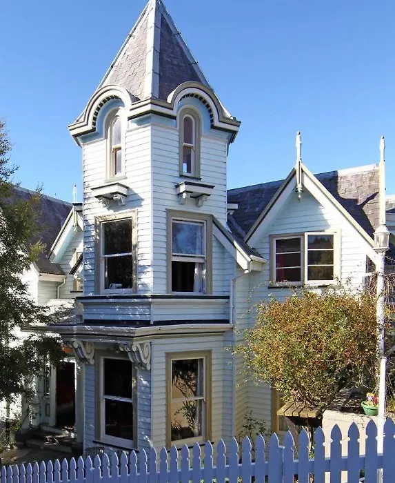 Hulmes Court Bed And Breakfast-1