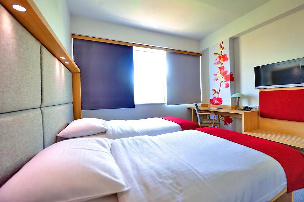 Hotel Rebro-1