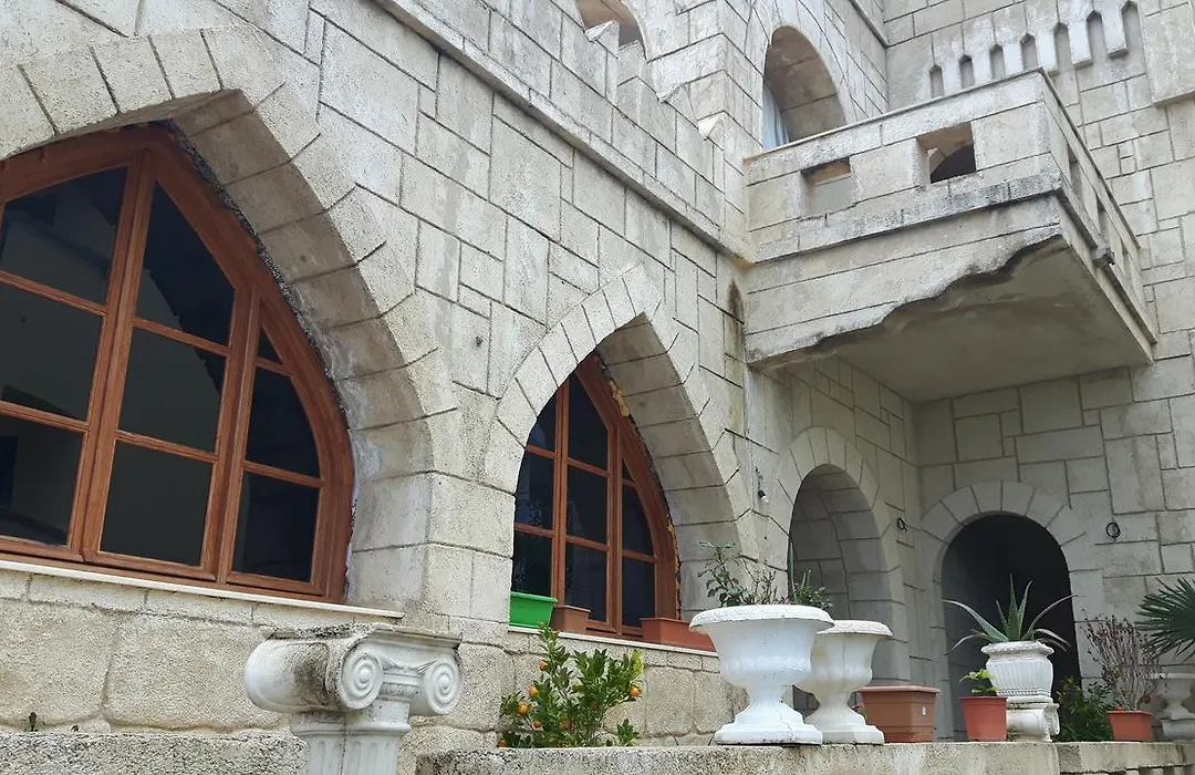 Castle Hotel-1