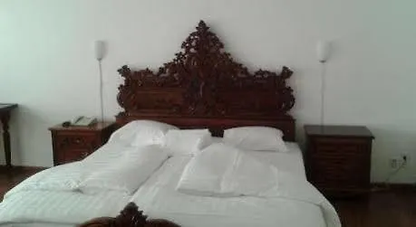 Hotel Balzac-1