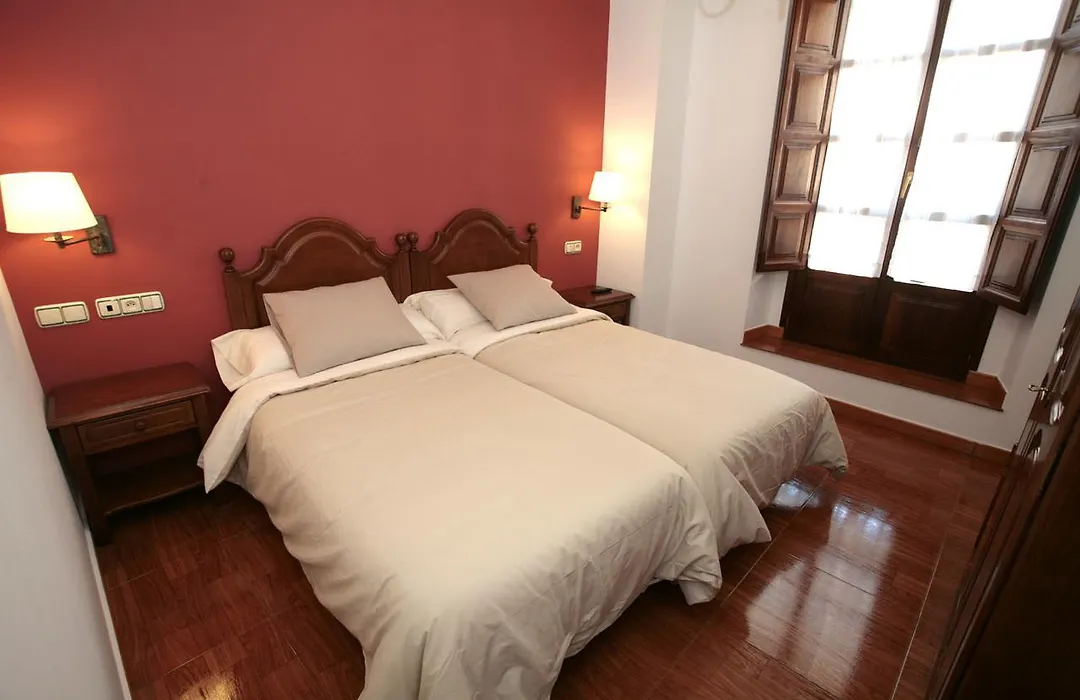 Hotel Piloñés-1