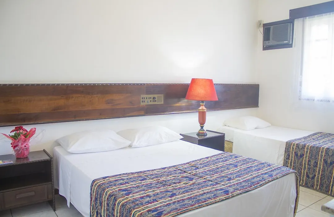Holz Hotel-1