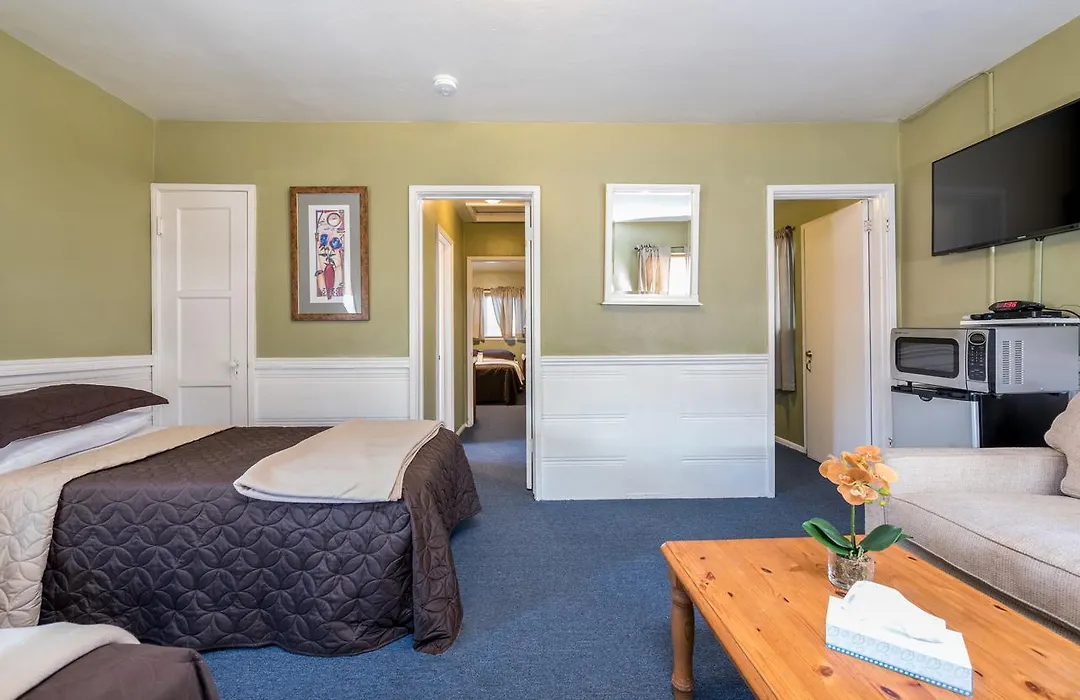 Wilshire Motel-1