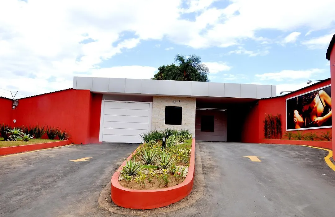 Motel Passport-1