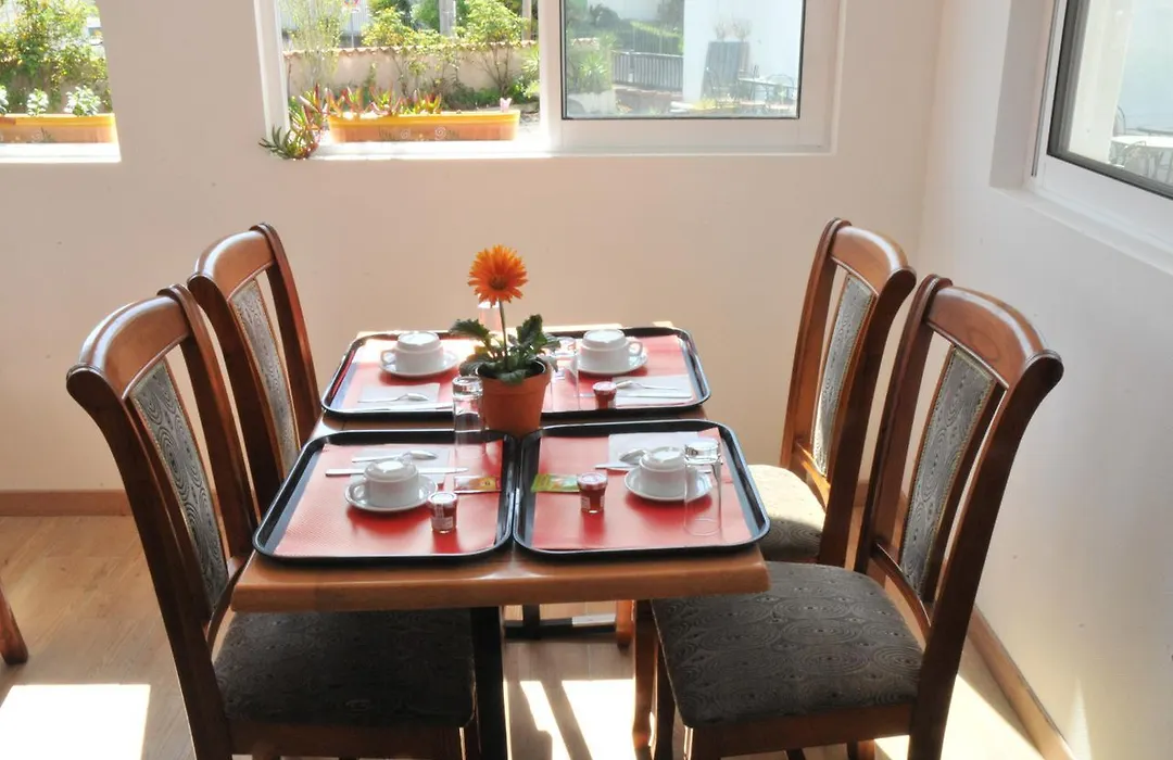 Hotel Les Rosiers-1