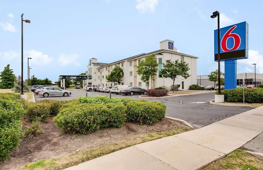 Motel 6-Brampton, On - Toronto-1