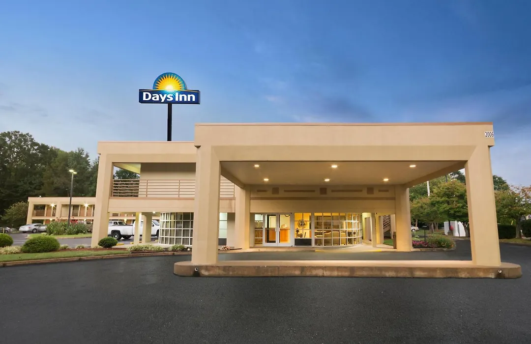 Days Inn By Wyndham Atlanta Stone Mountain-1