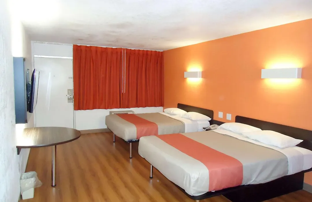 Motel 6-Connellys Springs, Nc-1