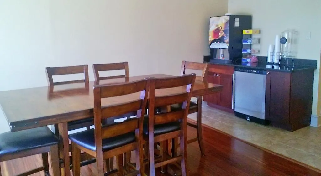 Quarterpath Inn & Suites-1