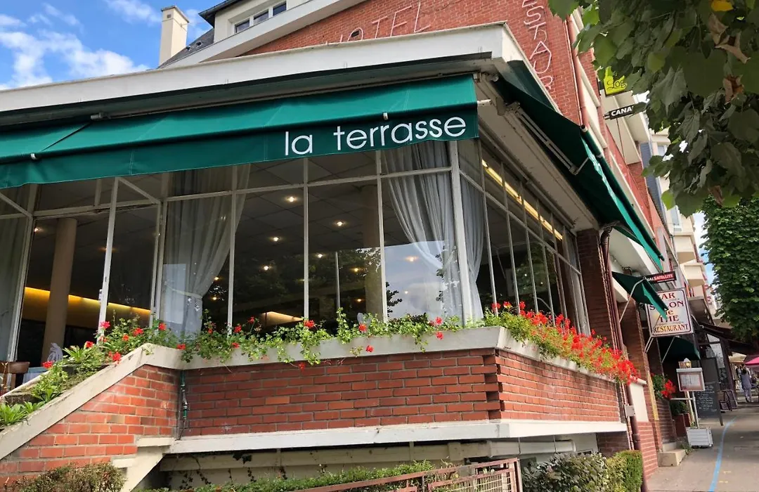 Logis Terrasse Hôtel-1