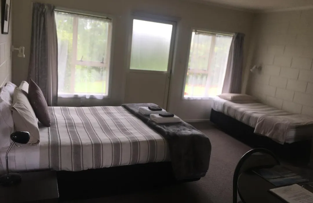 252 Beachside Motels & Holiday Park-1