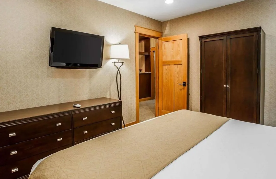 Quality Inn & Suites Seattle Center-1