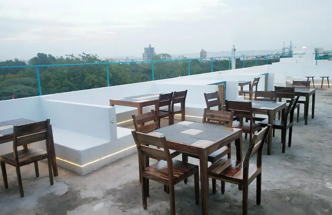 Hotel Istana Inn - A Luxury Stay-1