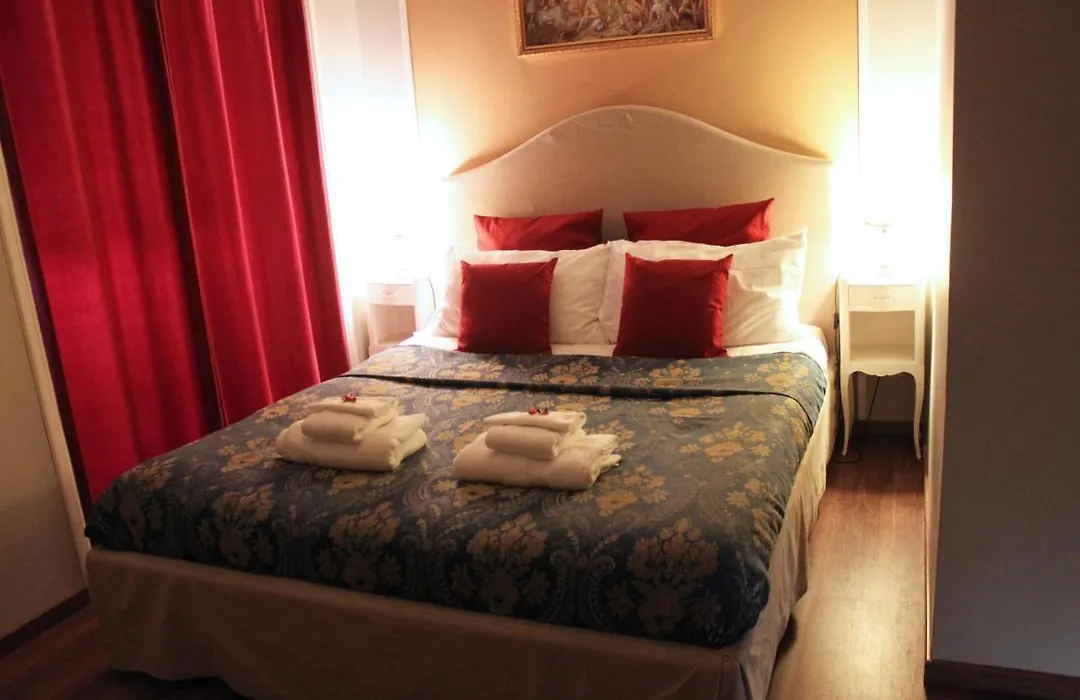 Raphael Rooms-1