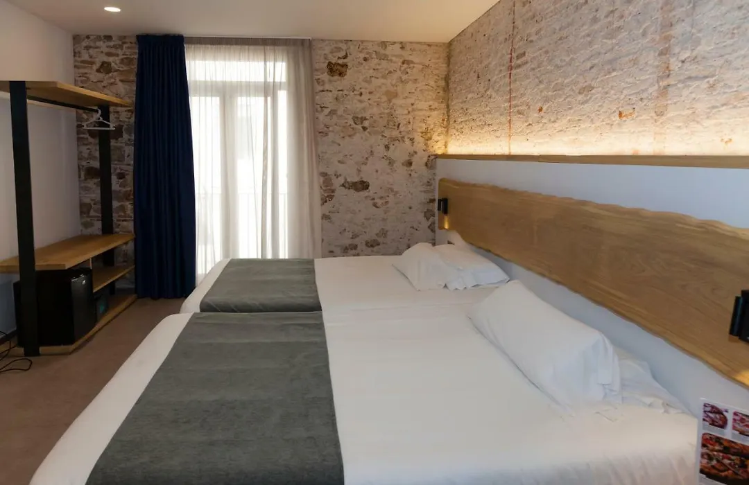 Hostal Paris-1