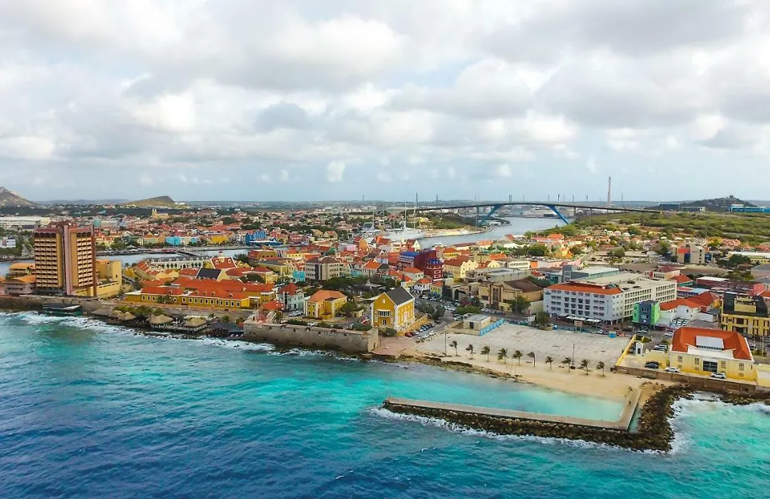 Academy Hotel Curacao-1
