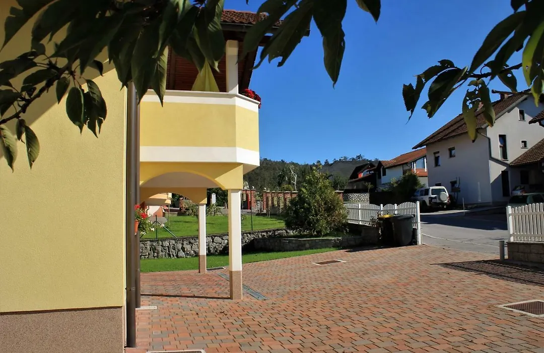 Yellow Dreamhouse-1