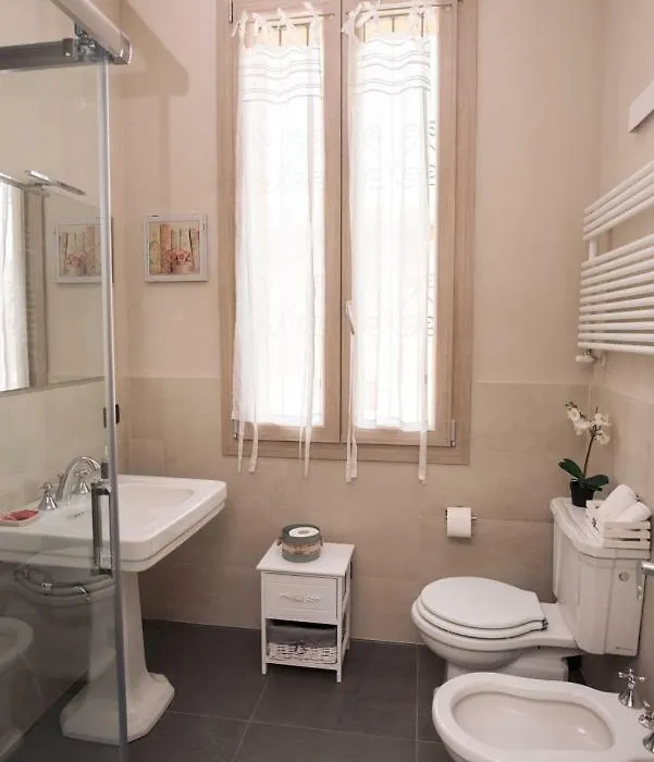 Florence Shabby Chic Home-1