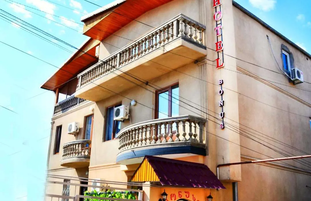 Bonus Hotel-1