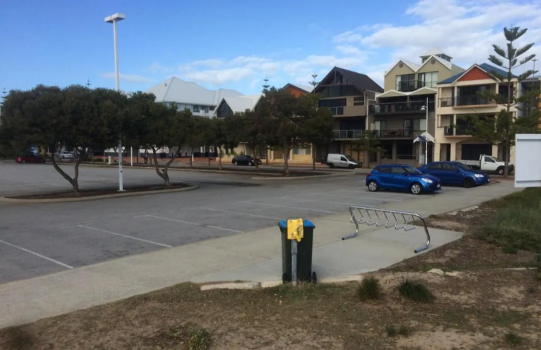Breakwater Short Stay-1