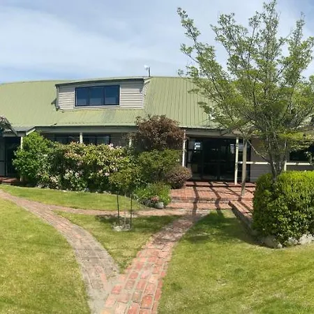 Twizel Central Studio Accommodation-3