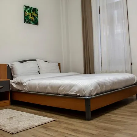 Happy Accomodation-3