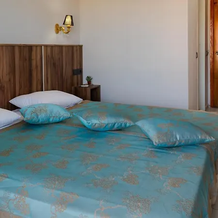 Elijah Hotel-2