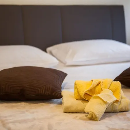 Riva Rooms-2