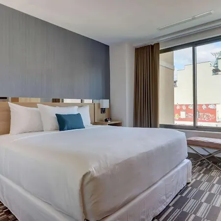 Microtel Inn By Wyndham Long Island City-3