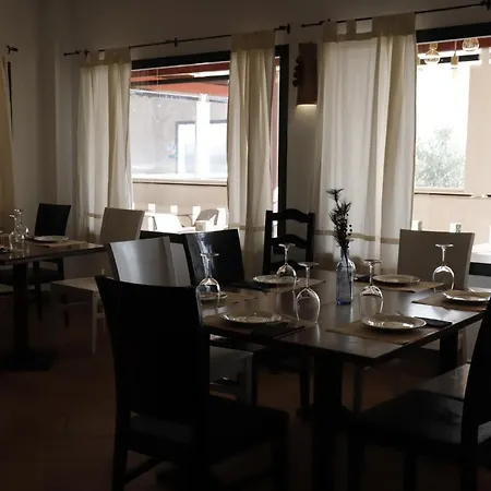 Hostal Restaurante Benalup Golf-2