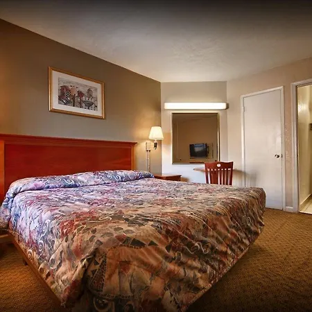Civic Center Inn-3