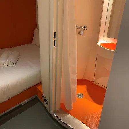 Easyhotel South Kensington-3