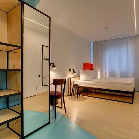 MEININGER Hotel Leipzig Hauptbahnhof-2