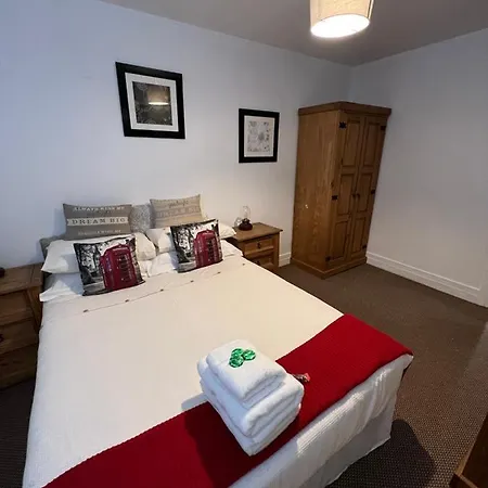 Princes Dock Street Room Only-2