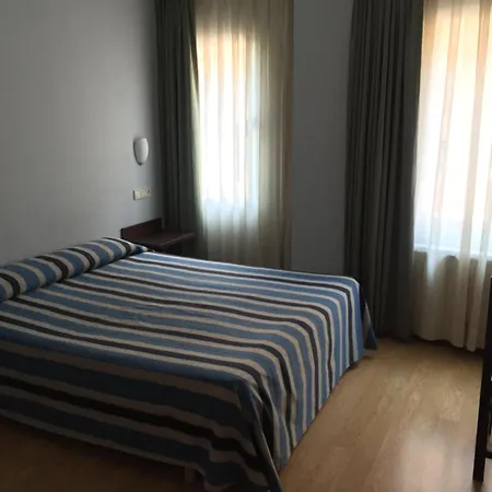 Hotel Madrid Rio-2