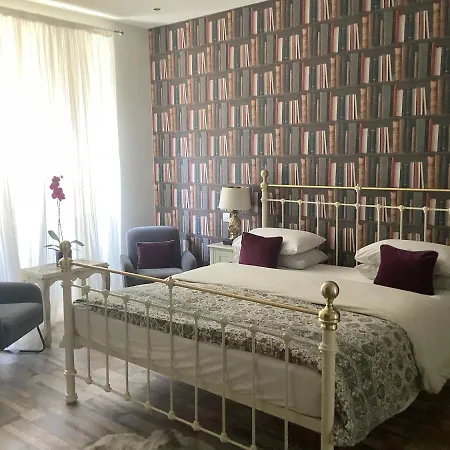 A Room In The City - West-3