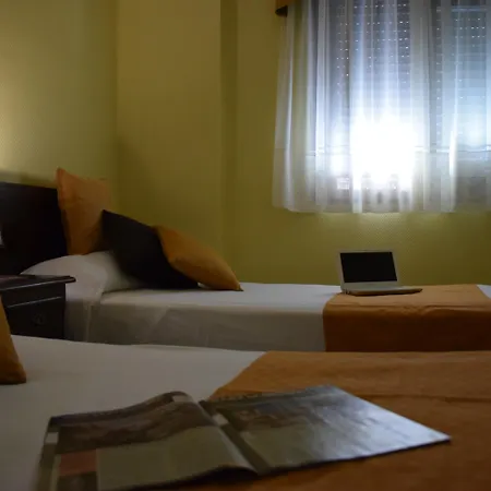 Hotel Complutense-3