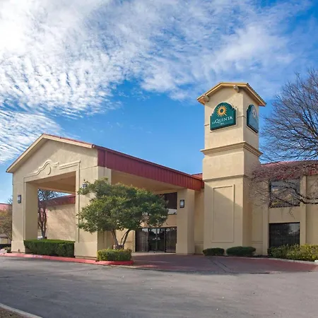 La Quinta Inn By Wyndham San Marcos-2