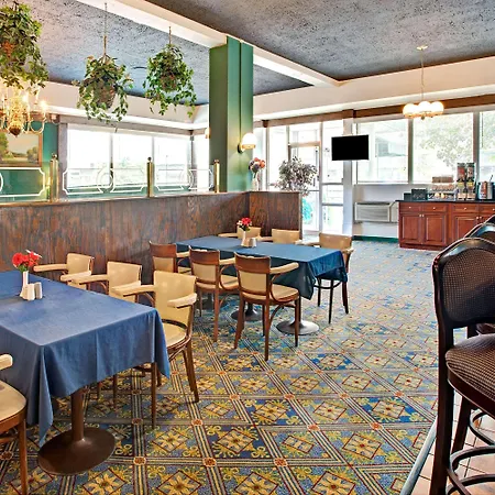 Days Inn By Wyndham Arlington/Washington Dc-2