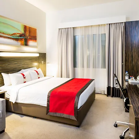 Holiday Inn Express Dubai Internet City By Ihg-2
