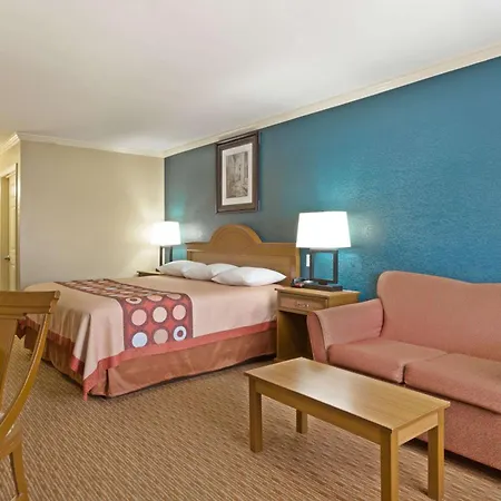 Super 8 By Wyndham Covington-2