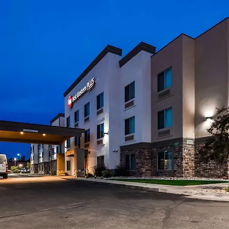 Best Western Plus Airport Inn & Suites-3