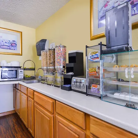 Americas Best Value Inn-Nashville/Airport South-3