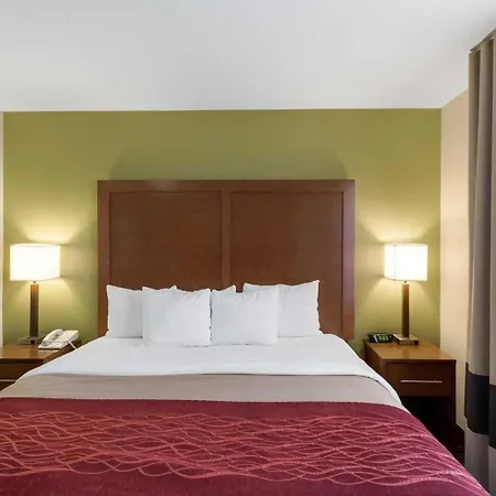 Comfort Inn & Suites Fayetteville-University Area-3