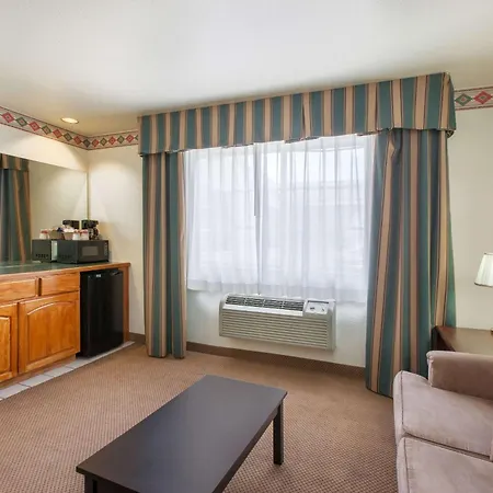 Ramada By Wyndham Williams/Grand Canyon Area-3