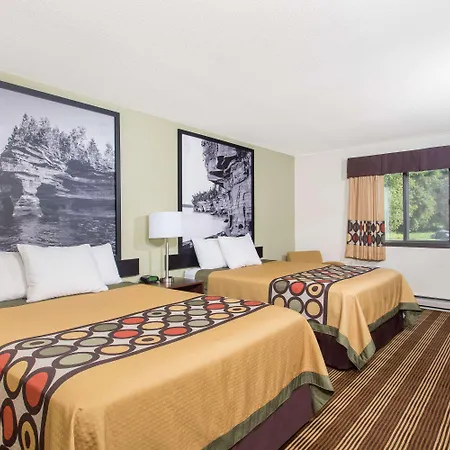 Super 8 By Wyndham Eau Claire I-94-2