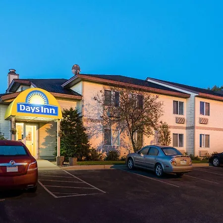 Days Inn By Wyndham West-Eau Claire-2