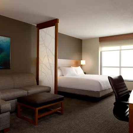Hyatt Place Calgary Airport-3
