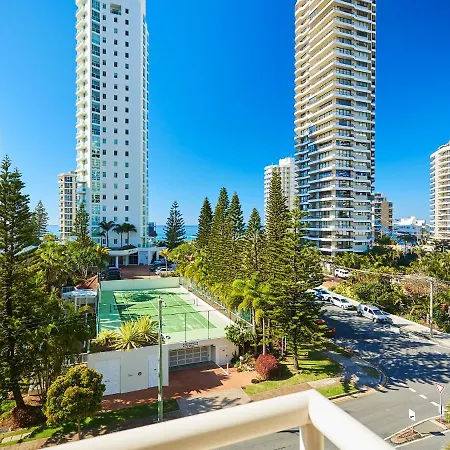 Maldives Resort Main Beach, Gold Coast-3